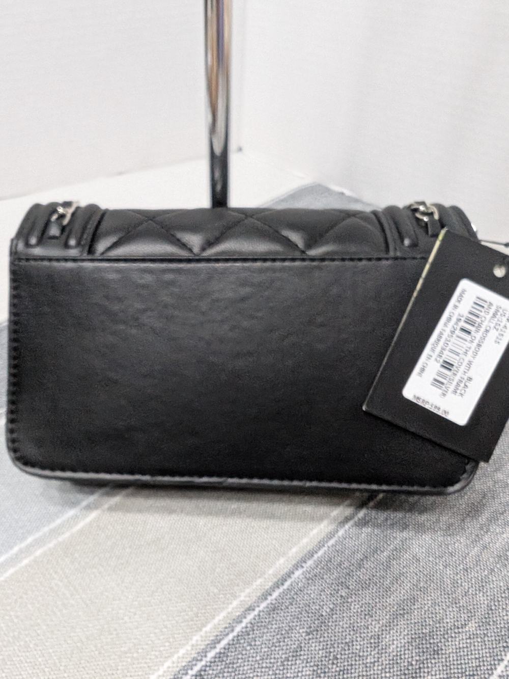 Badgley Mischka Small Quilted Crossbody Bag Black - Picture 2 of 9